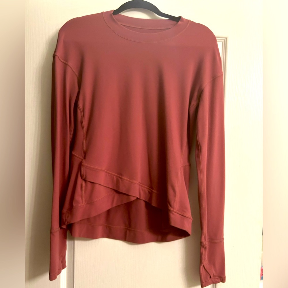 Women’s large long sleeve mauve Lululemon shirt